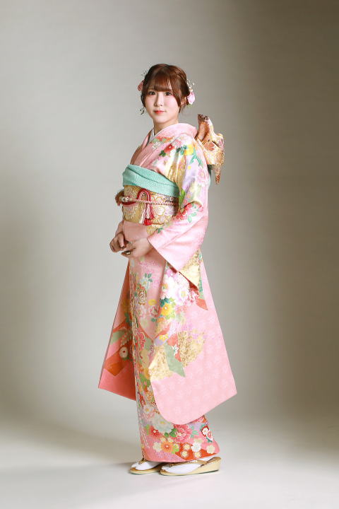 吉川市　成人式　成人式髪型　成人式アップヘア　アップヘア　着付け　振袖着付け　メイク　サンプル写真　写真館　フォトスタジオ　レンタル着物　貸し着物　貸衣装