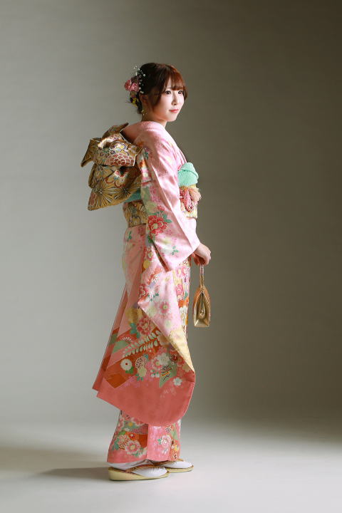 吉川市　成人式　成人式髪型　成人式アップヘア　アップヘア　着付け　振袖着付け　メイク　サンプル写真　写真館　フォトスタジオ　レンタル着物　貸し着物　貸衣装