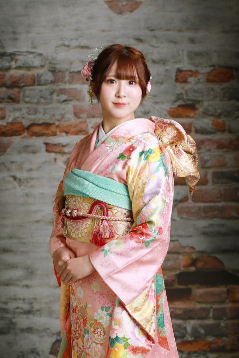 吉川市　成人式　成人式髪型　成人式アップヘア　アップヘア　着付け　振袖着付け　メイク　サンプル写真　写真館　フォトスタジオ　レンタル着物　貸し着物　貸衣装